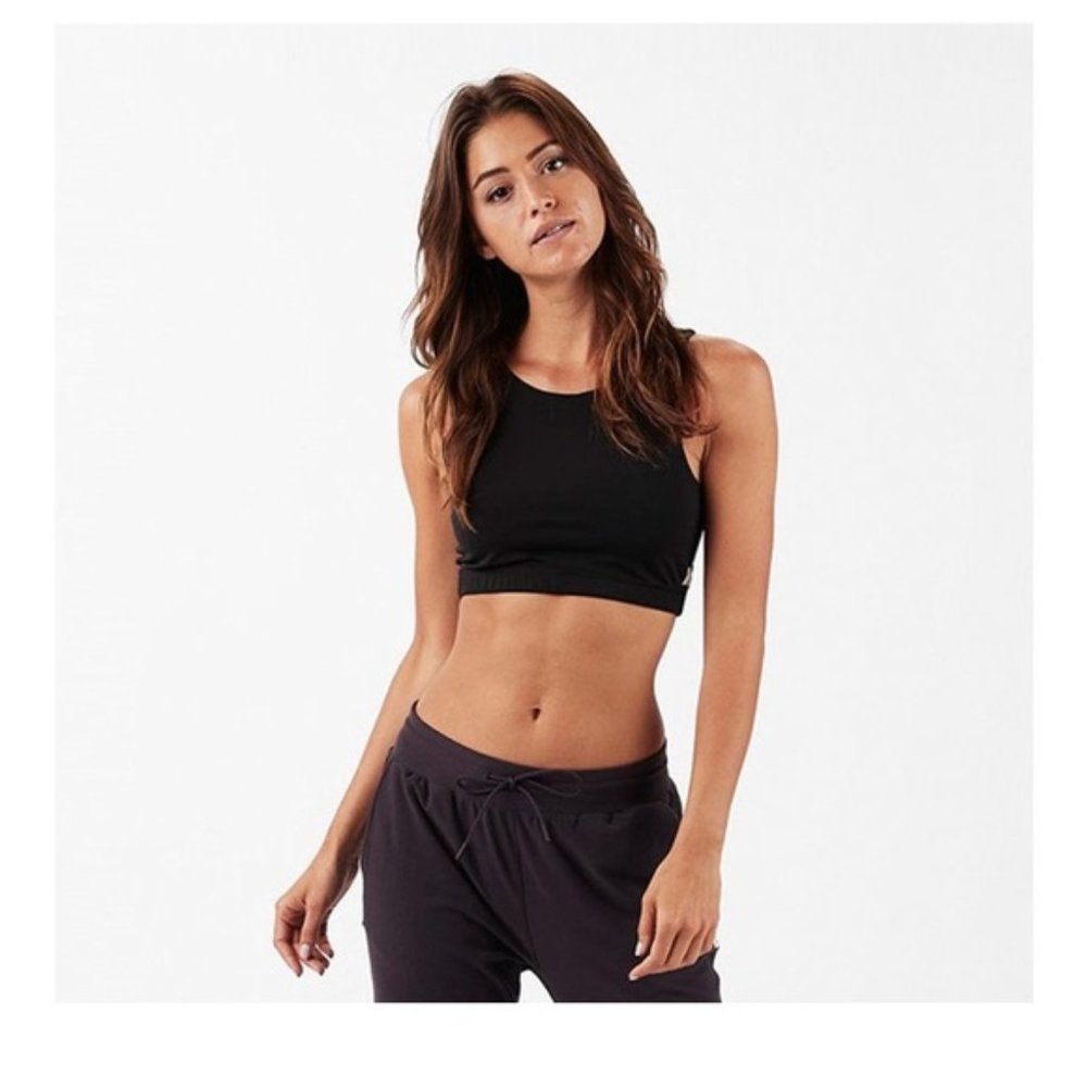 Vuori Altitude sports bra (cropped tank)